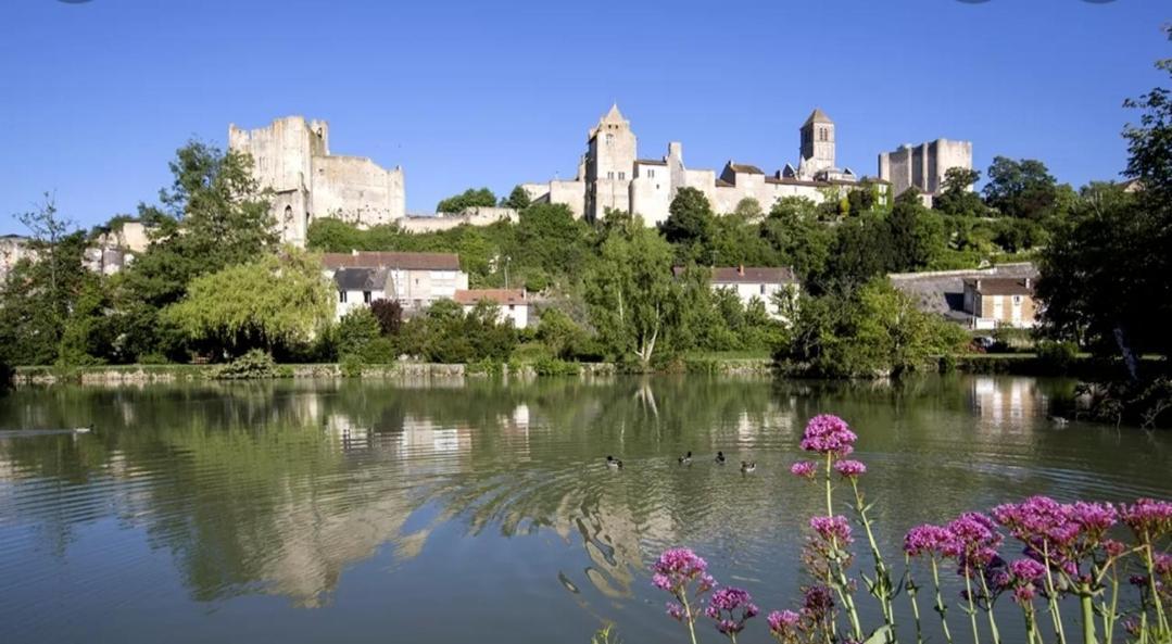 Appart'Hotel Chauvigny Esterno foto